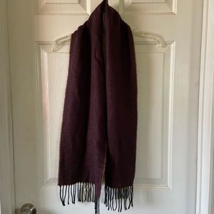 🏈Byrnes & Baker Acrylic Scarf Made in Italy